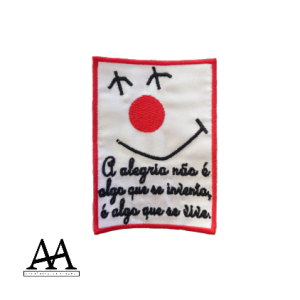 A alegria não é algo que se inventa, é algo que se vive.