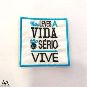 NÃO LEVES A VIDA TÃO A SÉRIO