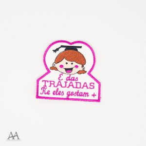 É das Trajadas…